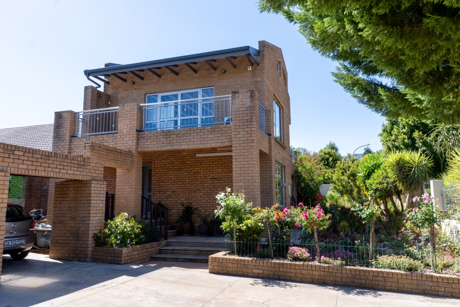 3 Bedroom Property for Sale in Helderrand Western Cape